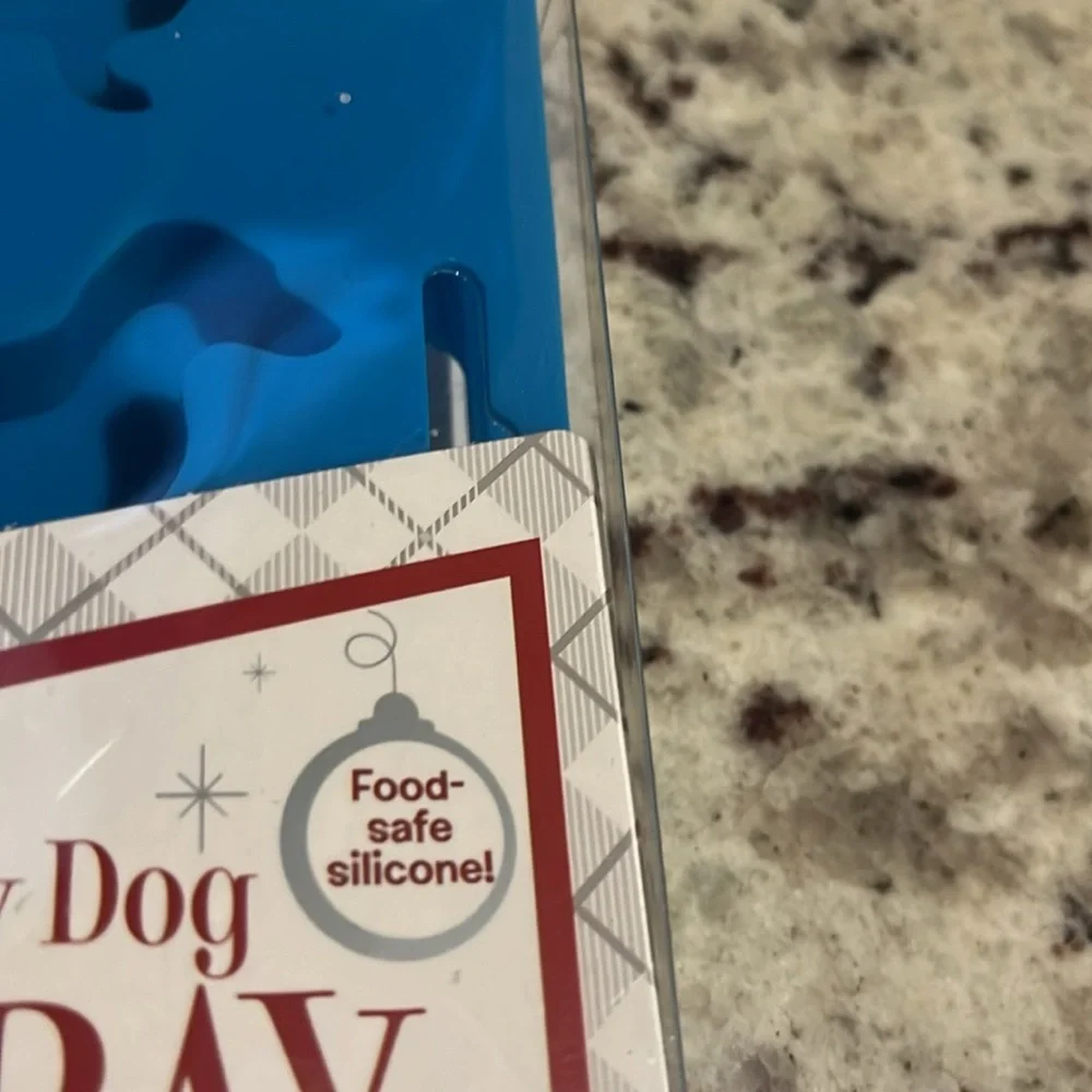 Wembley Chilly Dog Ice Tray - Blue